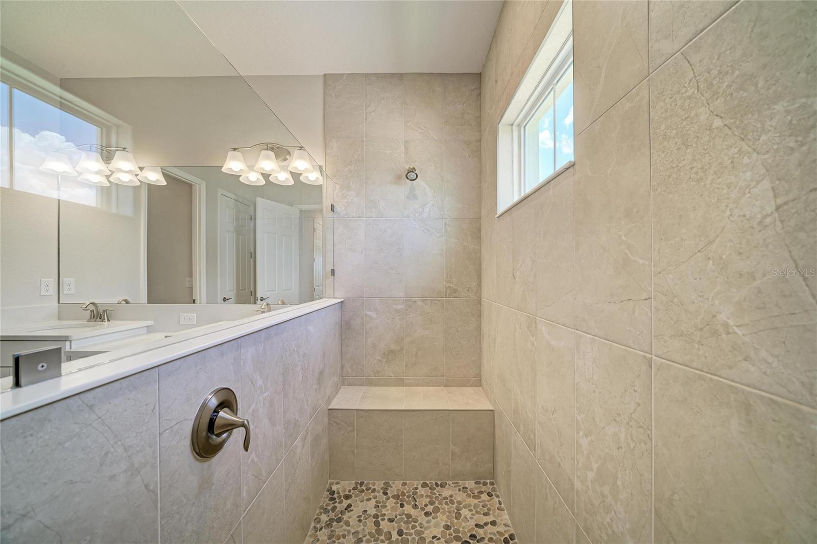 9806 Leaf Green Ln Property Photo 8