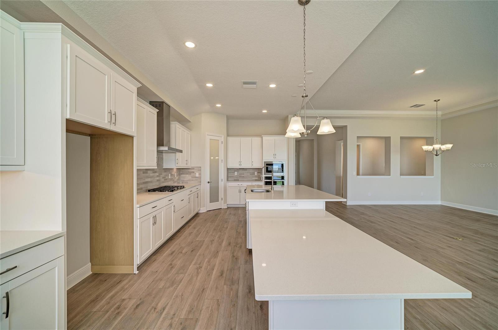 9806 Leaf Green Ln Property Photo 13