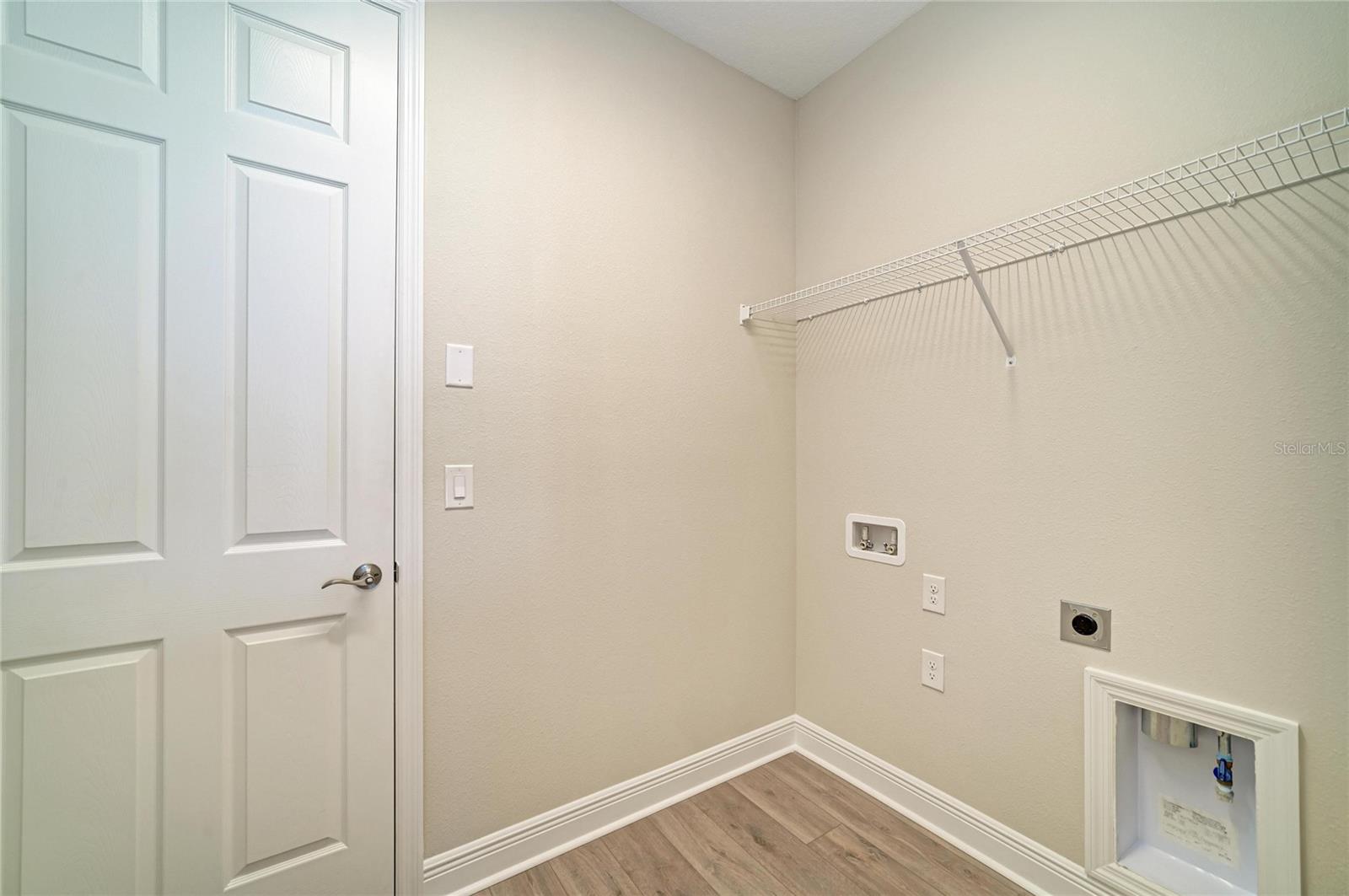 9806 Leaf Green Ln Property Photo 31