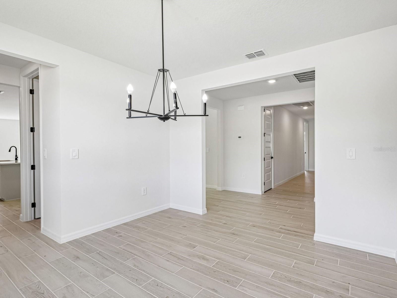 1733 Coolridge Pl Property Photo 12