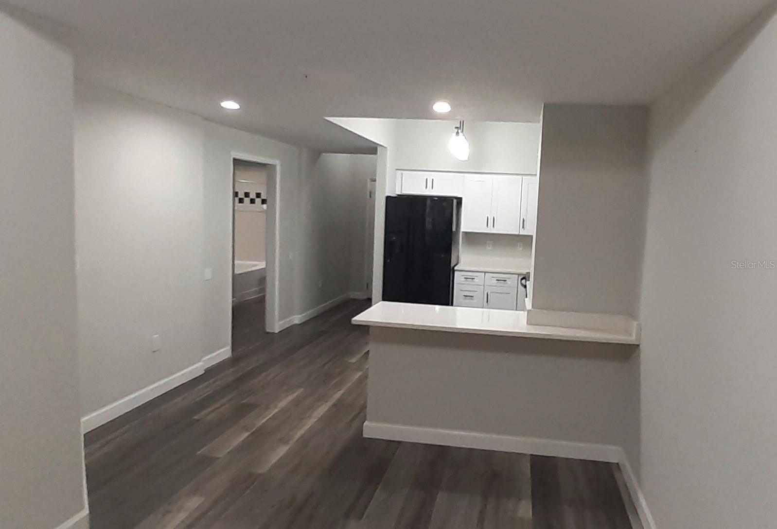 2402 W Azeele St #417 Property Photo 8