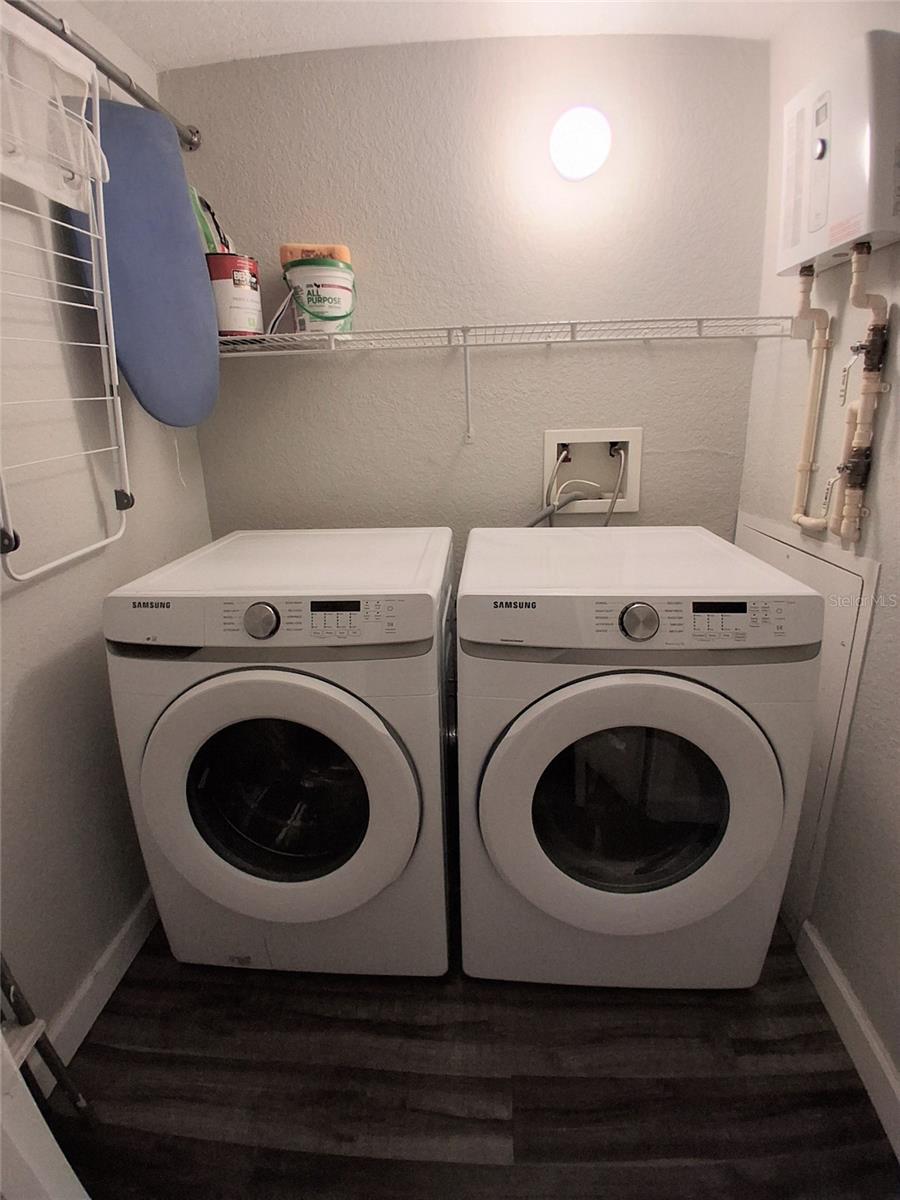 2402 W Azeele St #417 Property Photo 15