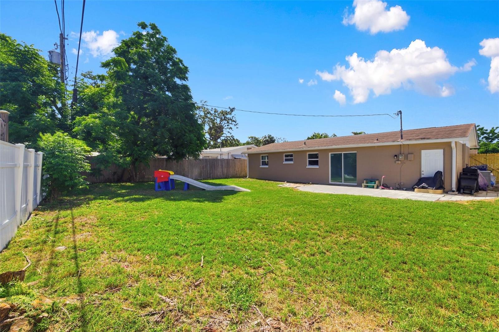 4327 Beacon Square Dr Property Photo 34