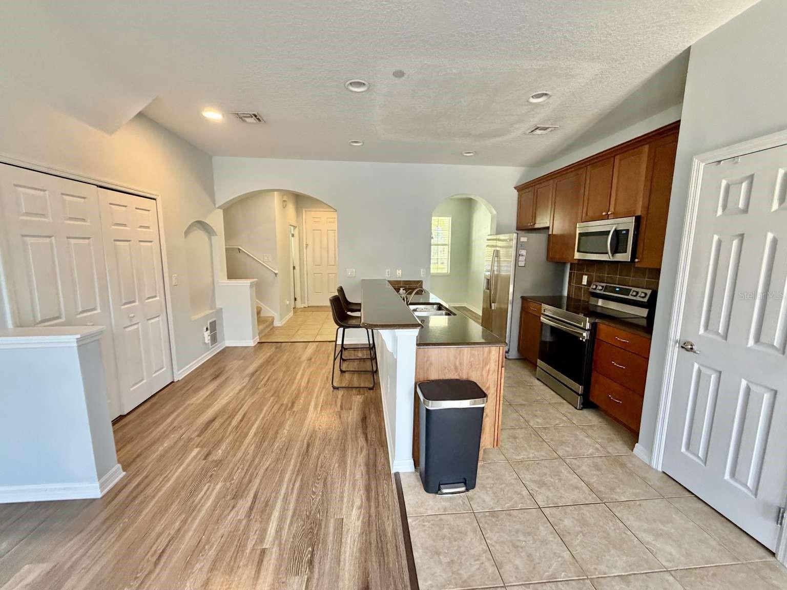 9244 Cardinal Meadow Trl Property Photo 8