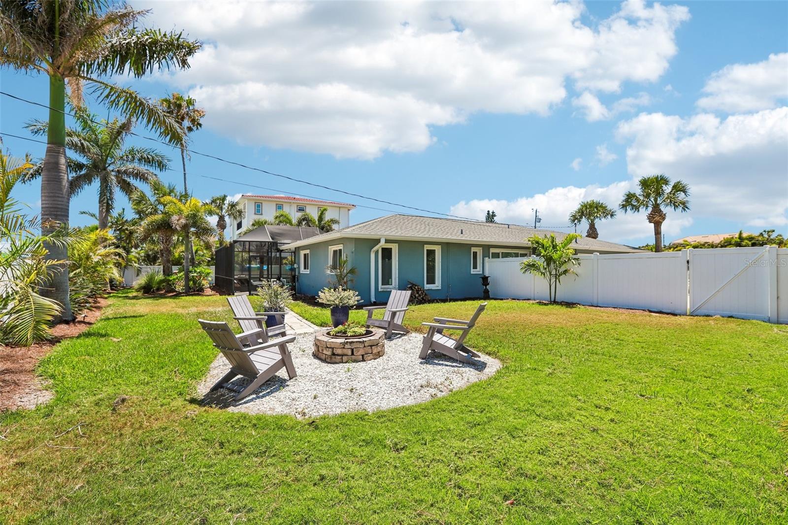 3203 Hibiscus Dr W Property Photo 49