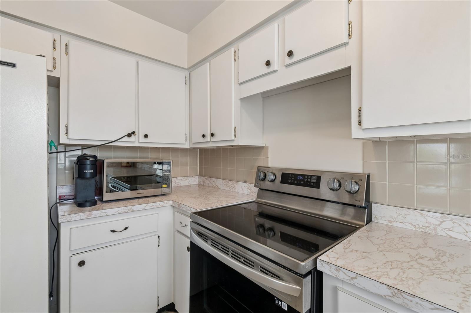 6432 Spring Hill Dr Property Photo 7