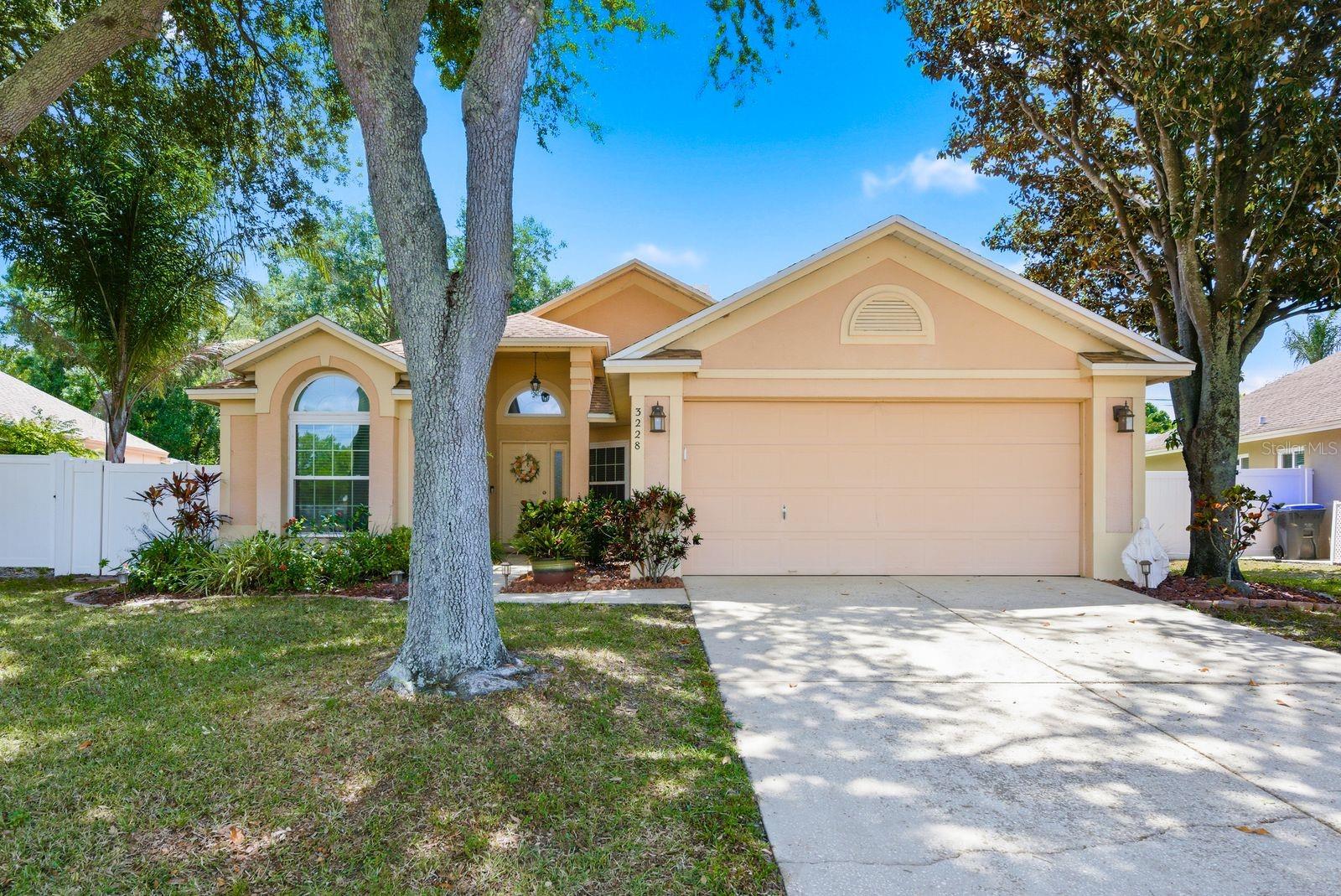 3228 Bentley Dr Property Photo 1