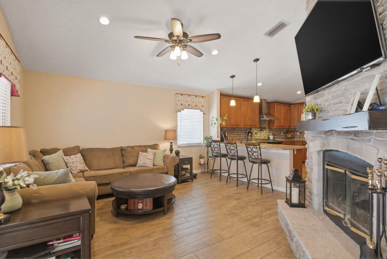3228 Bentley Dr Property Photo 7