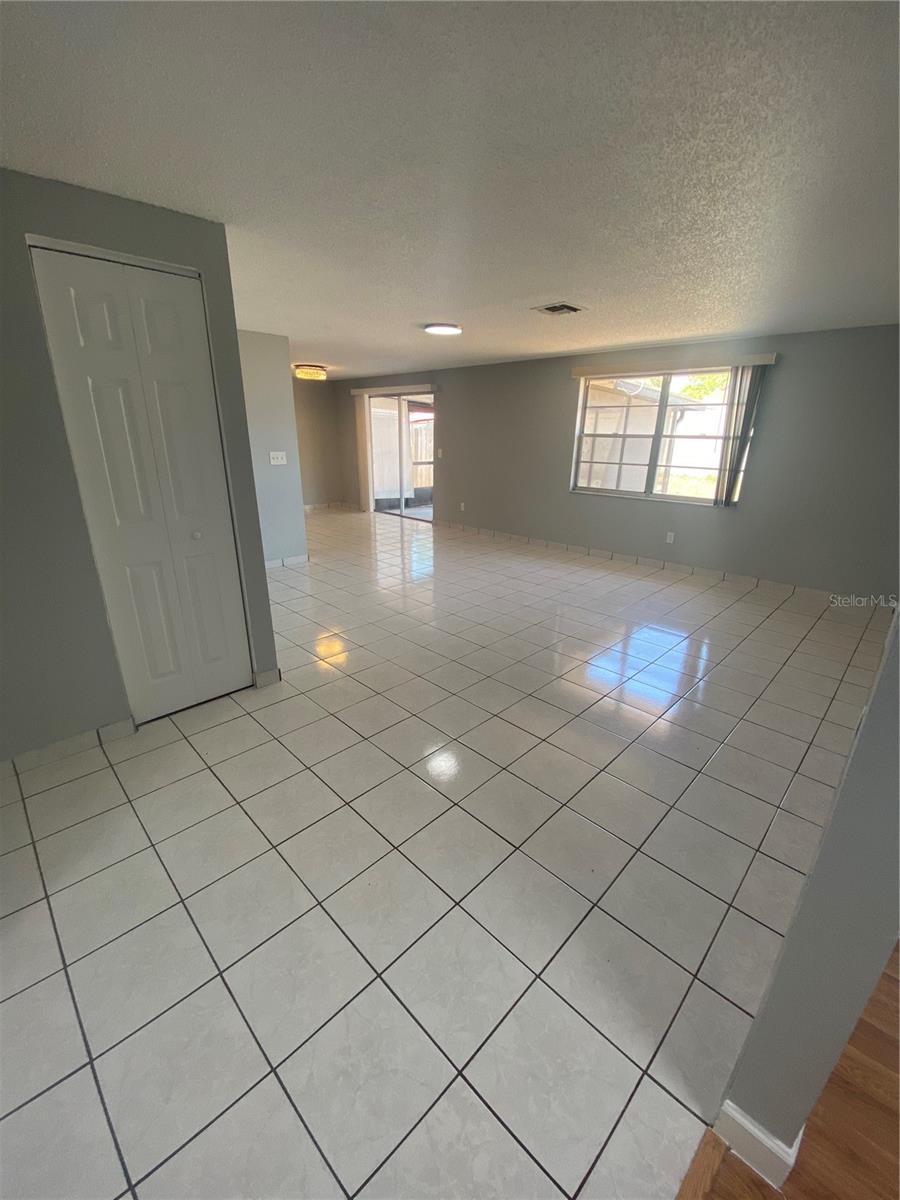 12703 Alida Pl Property Photo 2