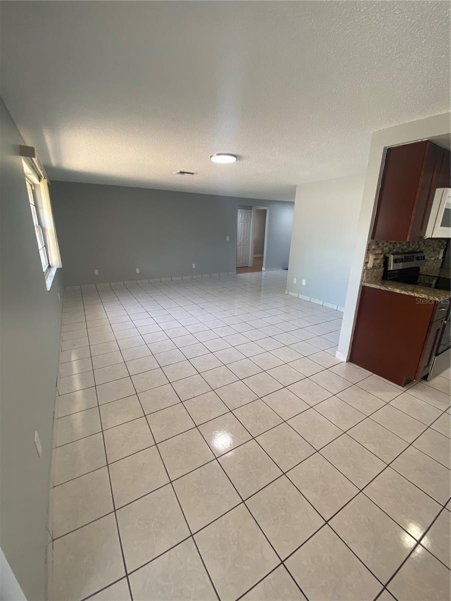 12703 Alida Pl Property Photo 6