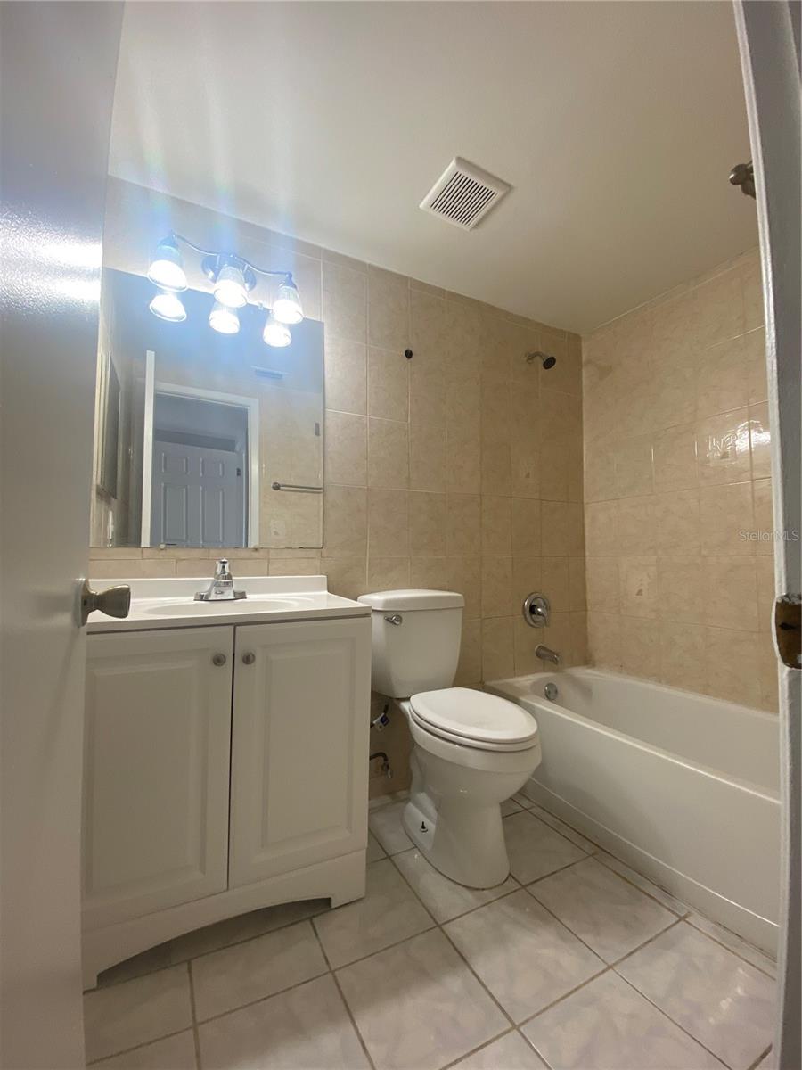 12703 Alida Pl Property Photo 8