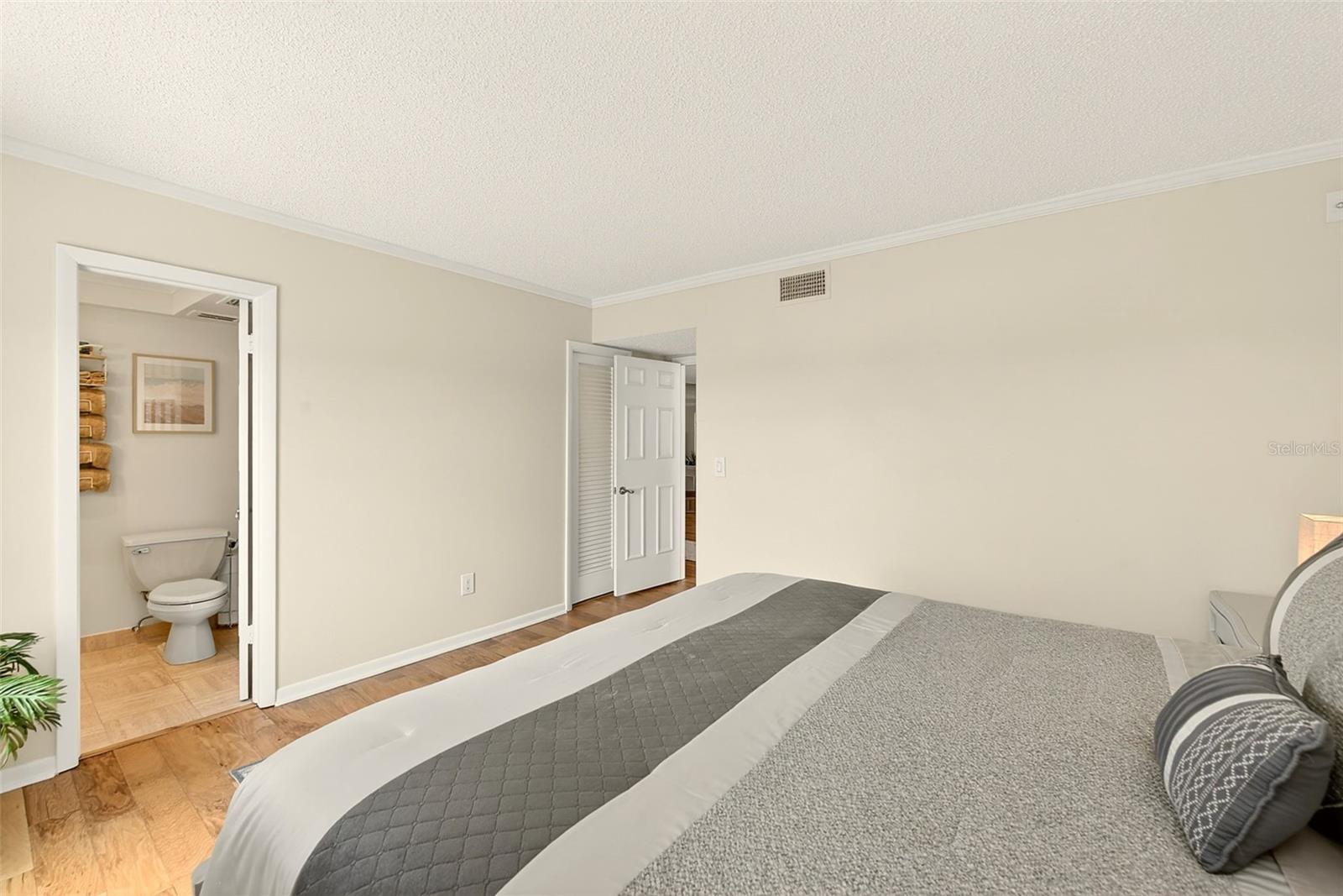 131 Bluff View Dr #401 Property Photo 18