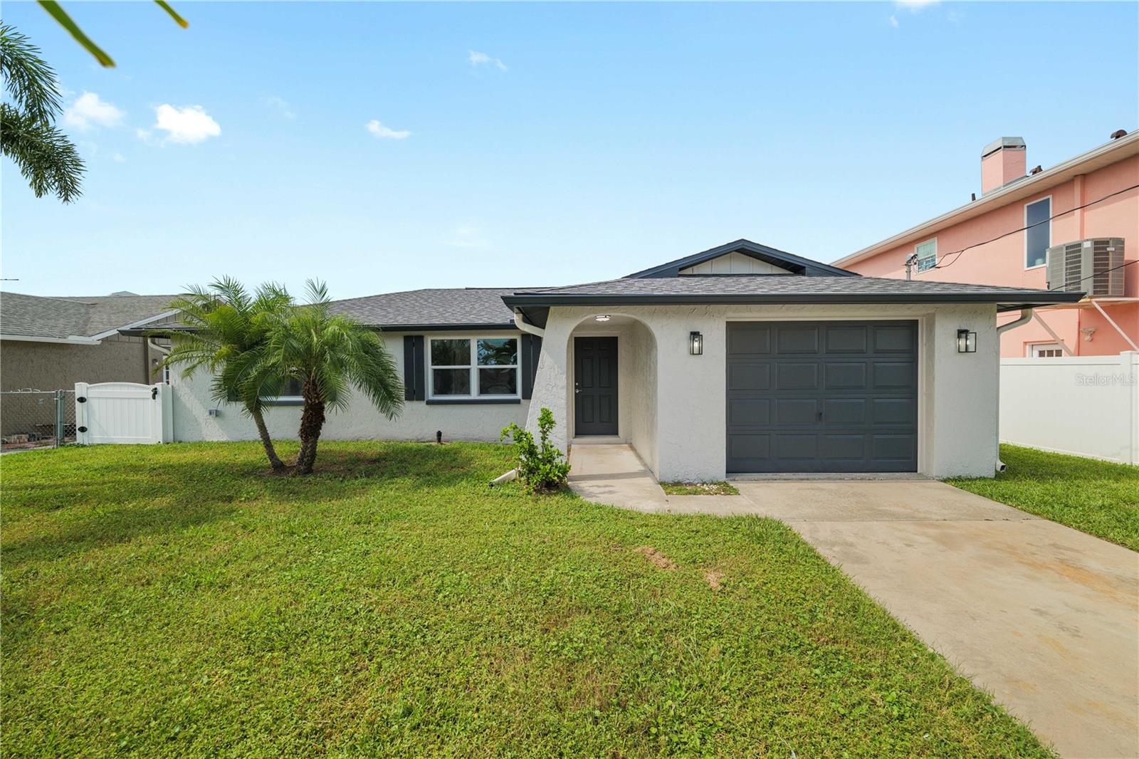 6617 Harbor Dr Property Photo 2