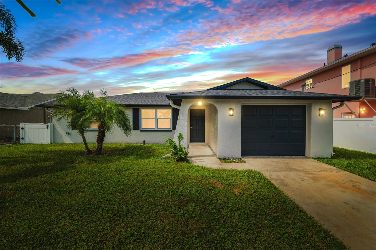 6617 Harbor Dr Property Photo 3