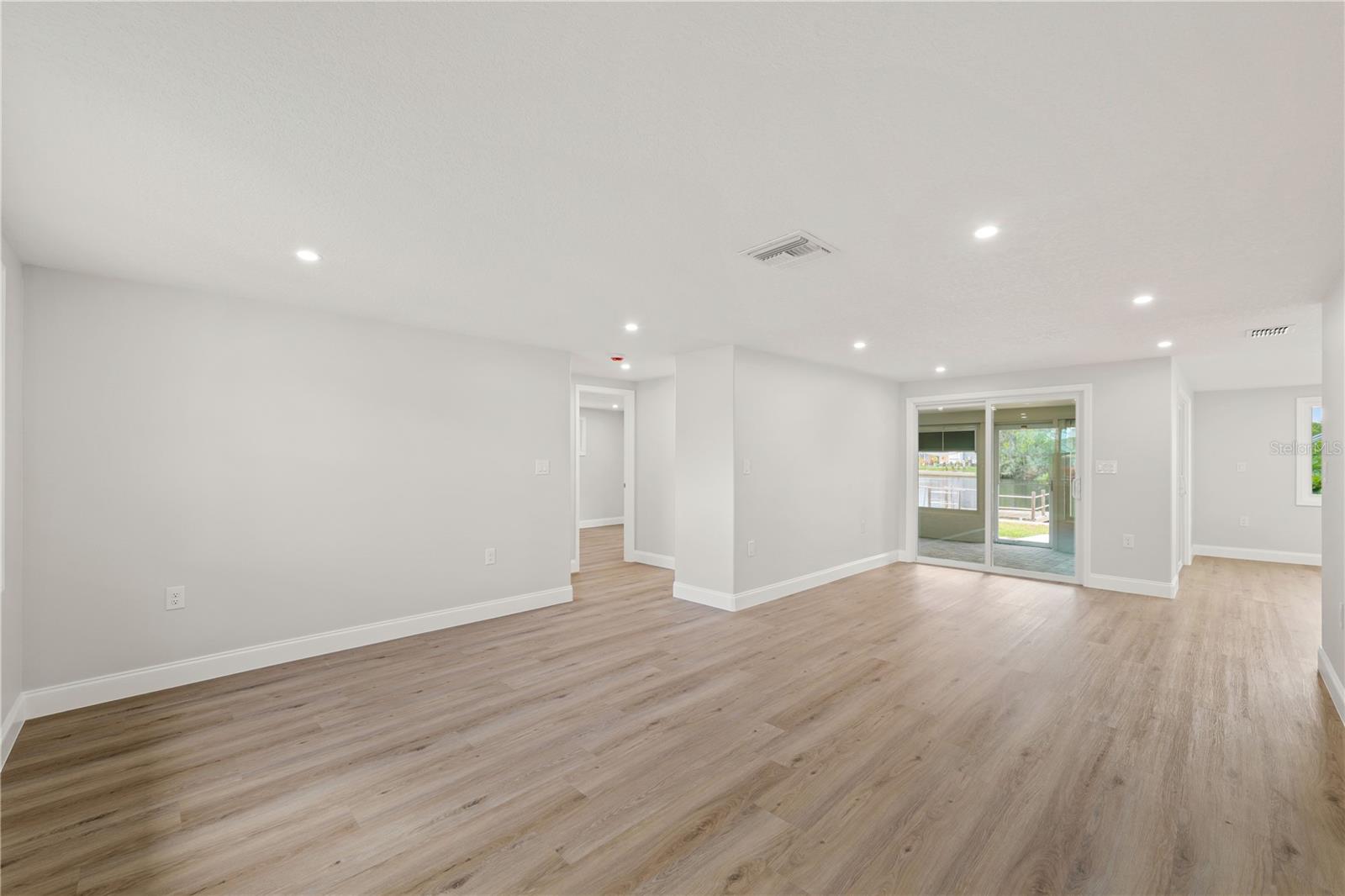 6617 Harbor Dr Property Photo 7