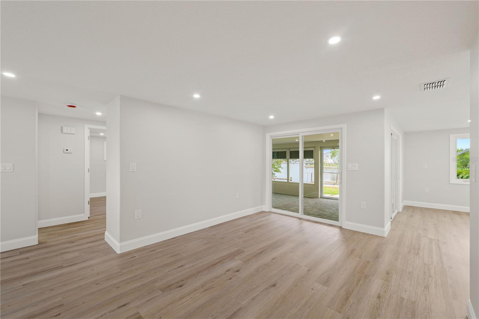 6617 Harbor Dr Property Photo 8