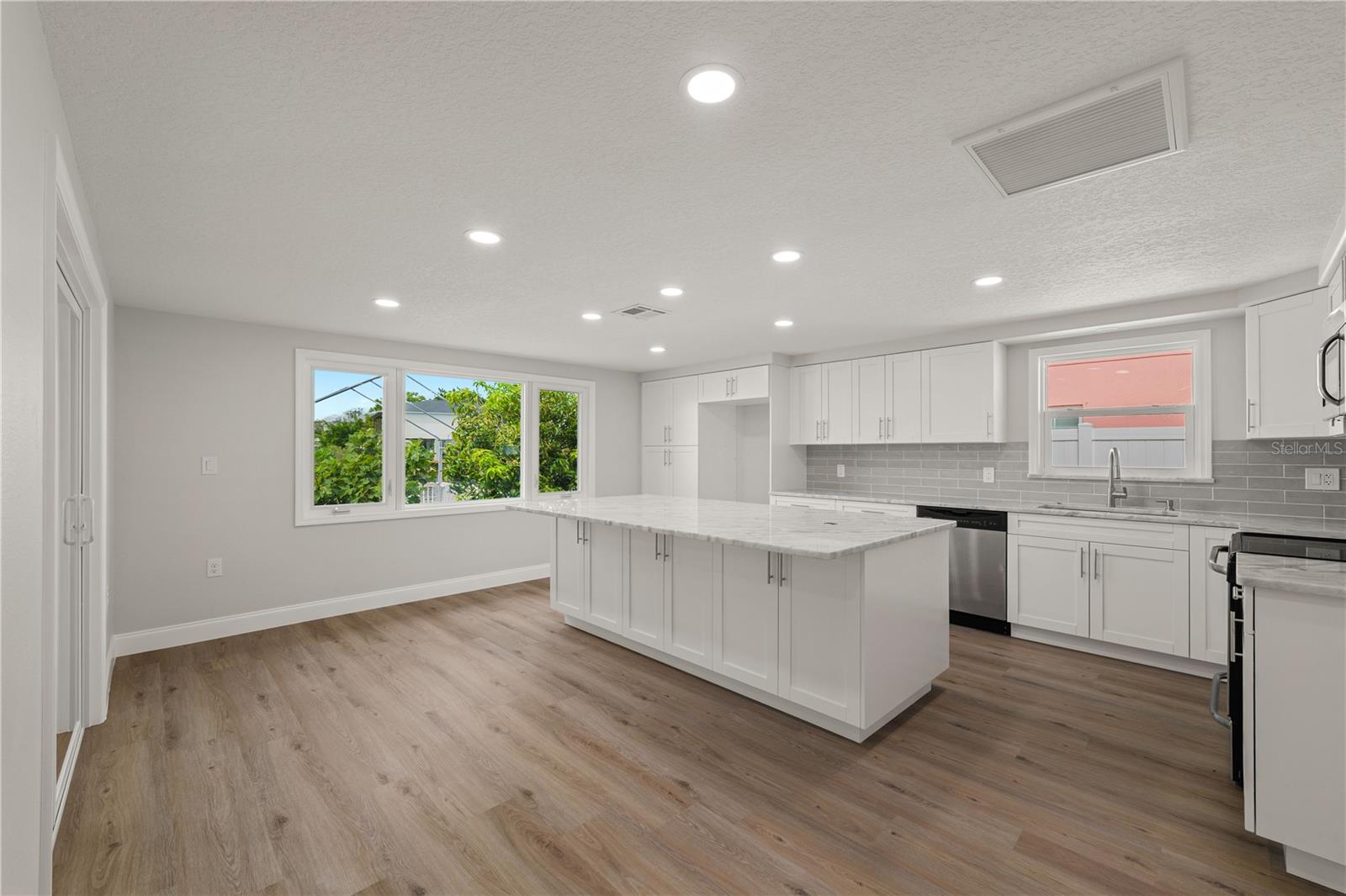 6617 Harbor Dr Property Photo 10