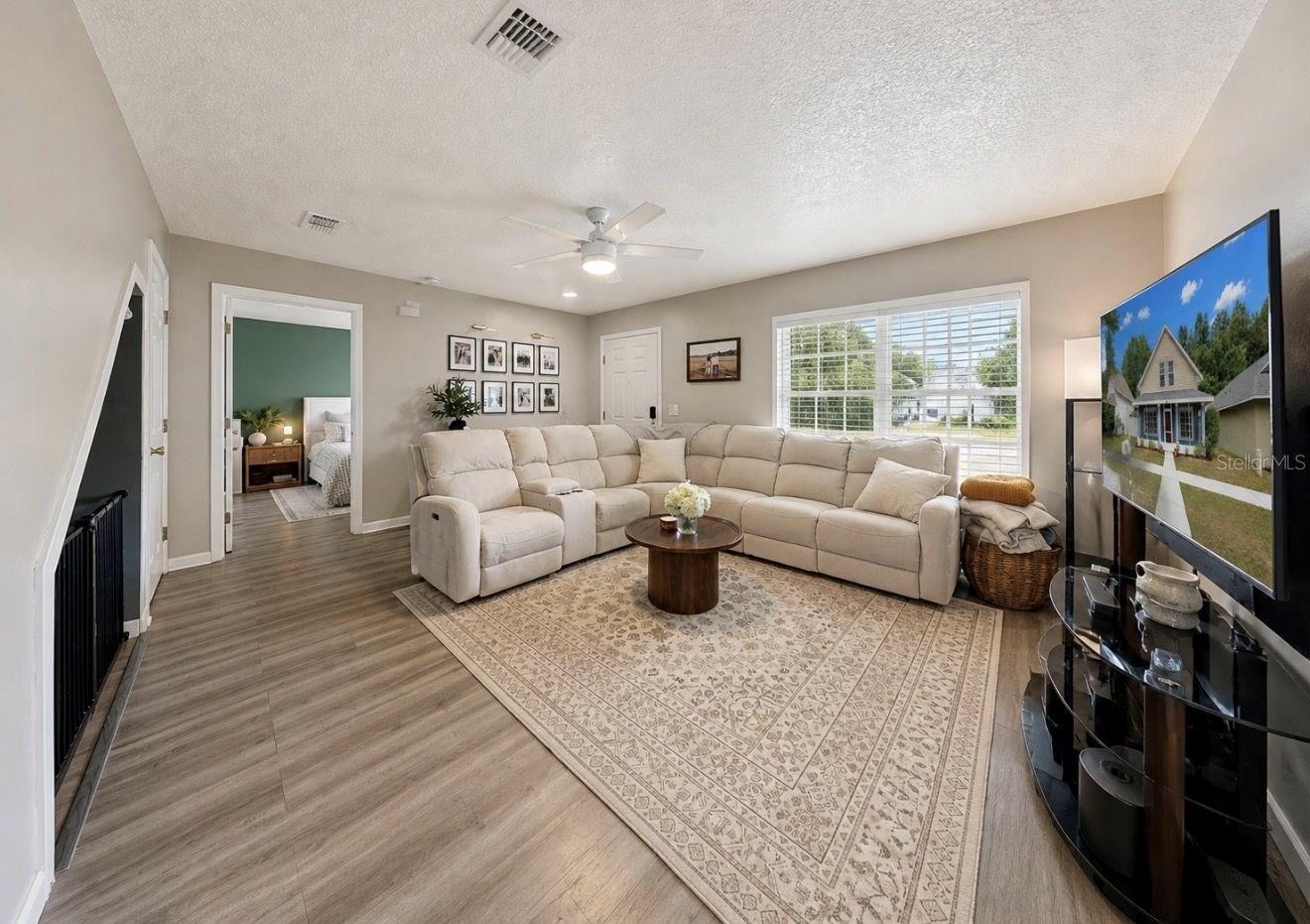 10331 Summerview Cir Property Photo 8