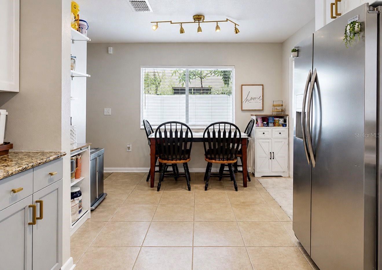 10331 Summerview Cir Property Photo 12