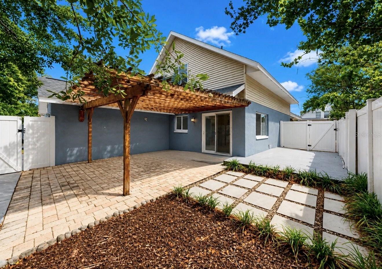 10331 Summerview Cir Property Photo 28