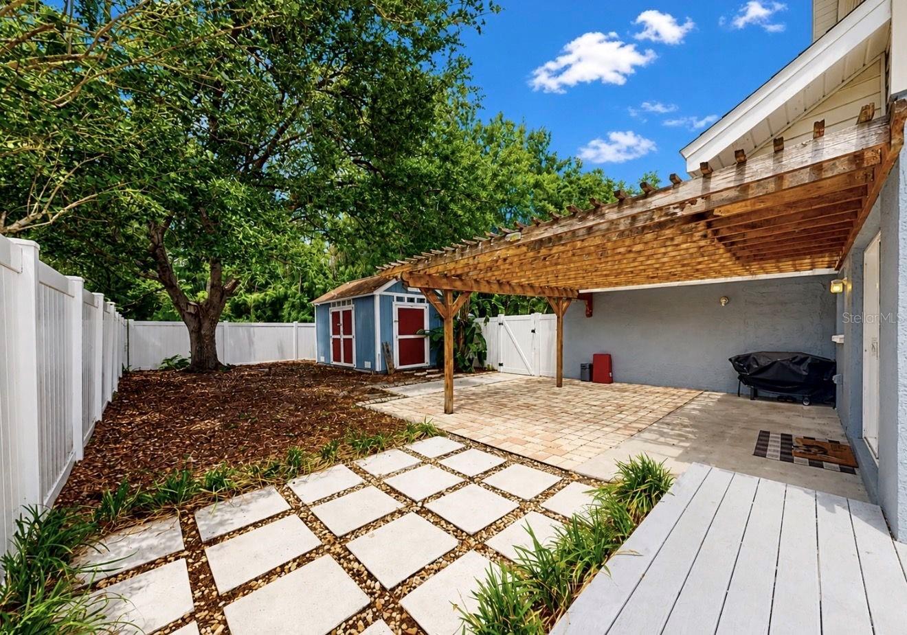 10331 Summerview Cir Property Photo 29
