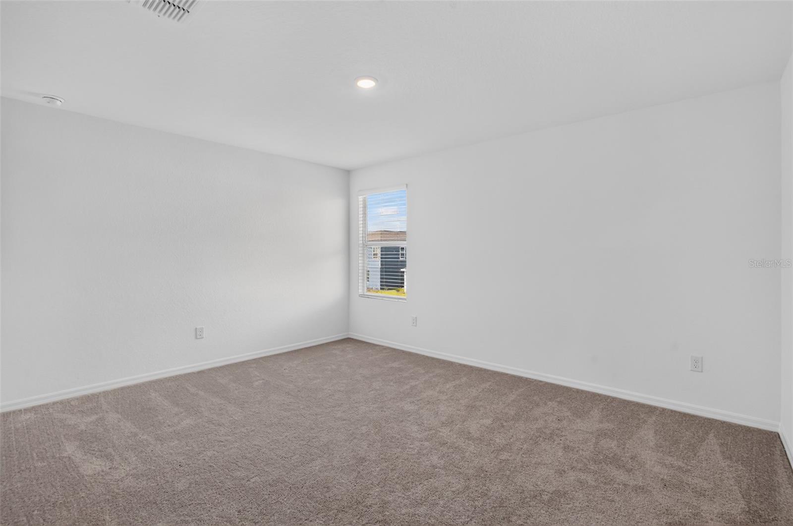 18047 Mellon St Property Photo 12