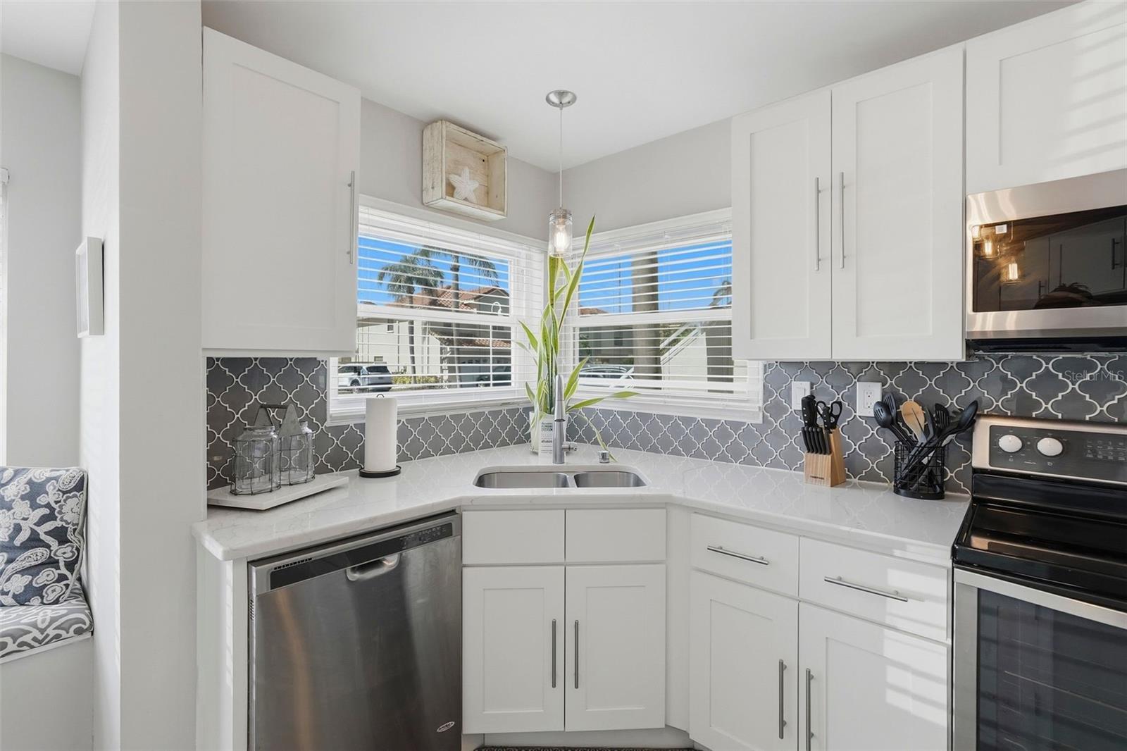 6151 Bahia Del Mar Blvd #123 Property Photo 8