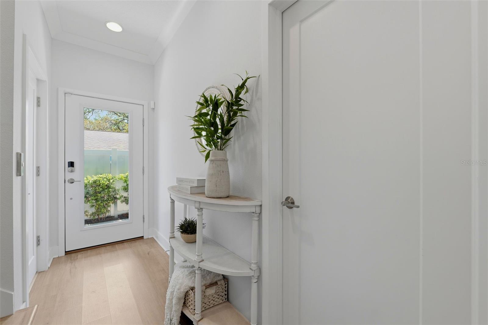 946 Highland Ave #16 Property Photo 6