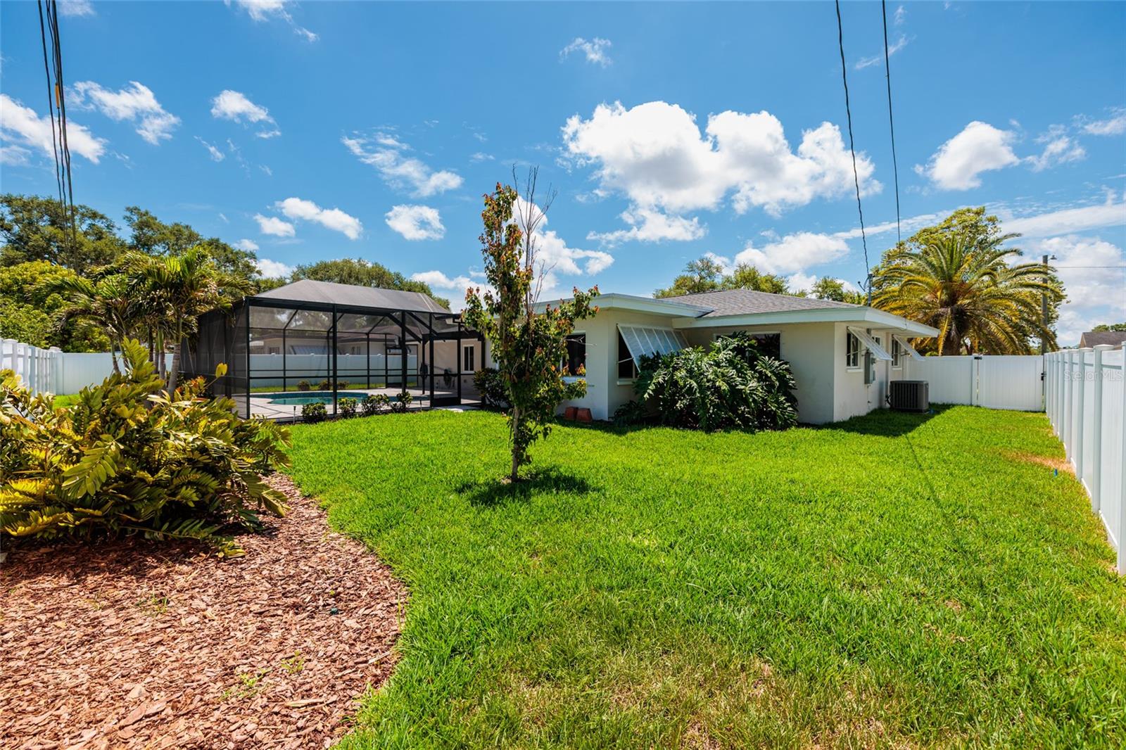 1732 Emerald Dr Property Photo 35