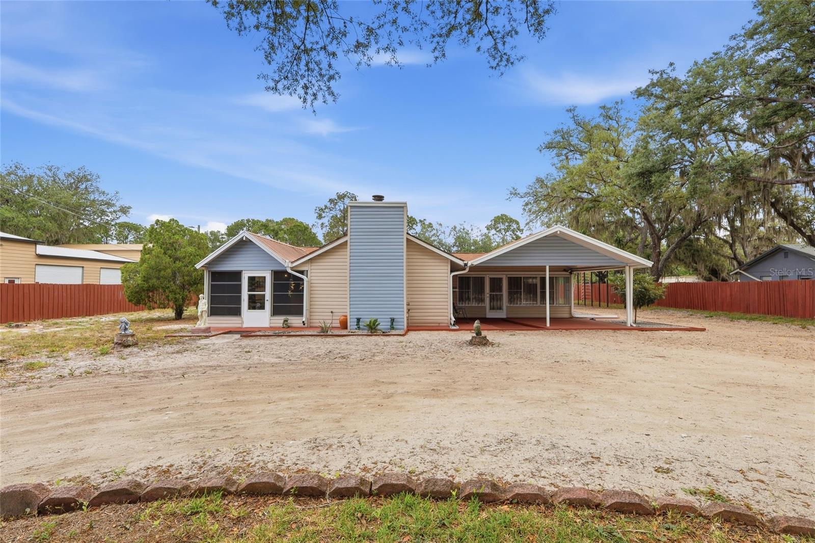 TB8504928 Property Photo 1