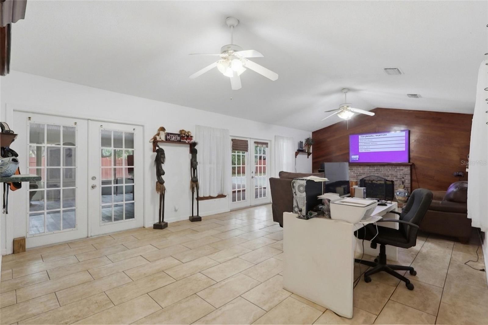 TB8504928 Property Photo 7