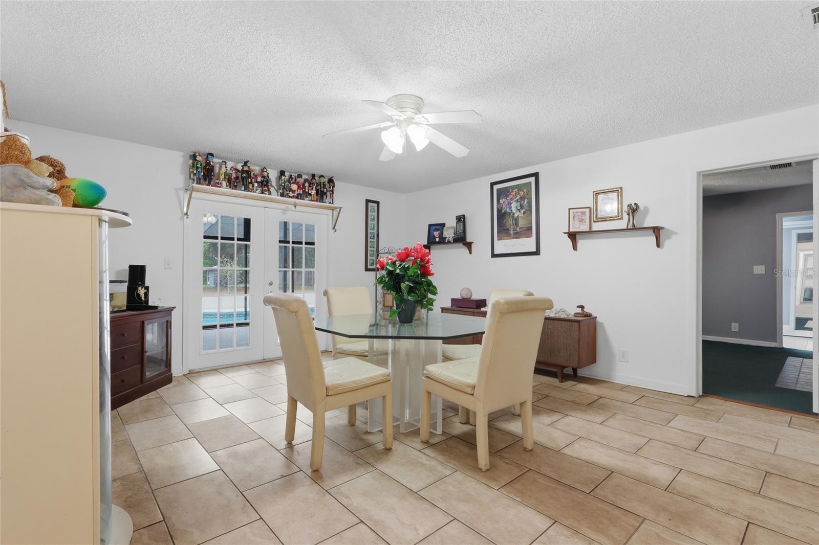 TB8504928 Property Photo 8