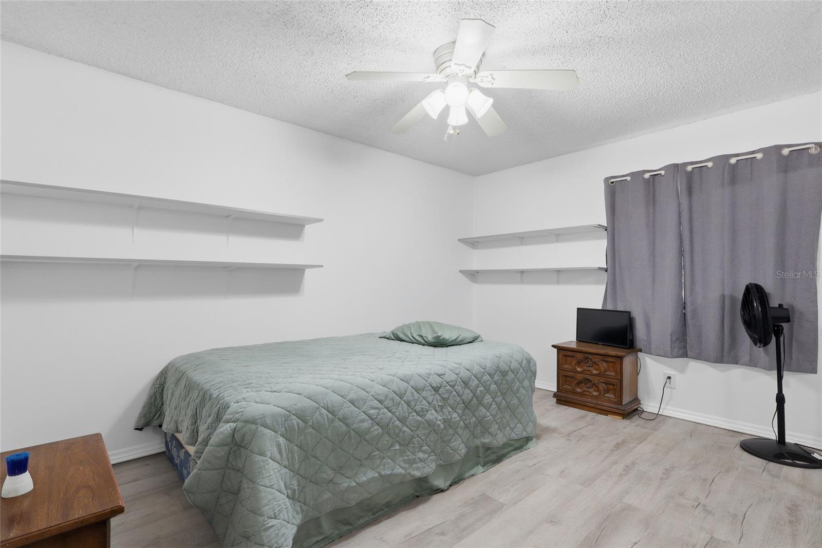 TB8504928 Property Photo 14