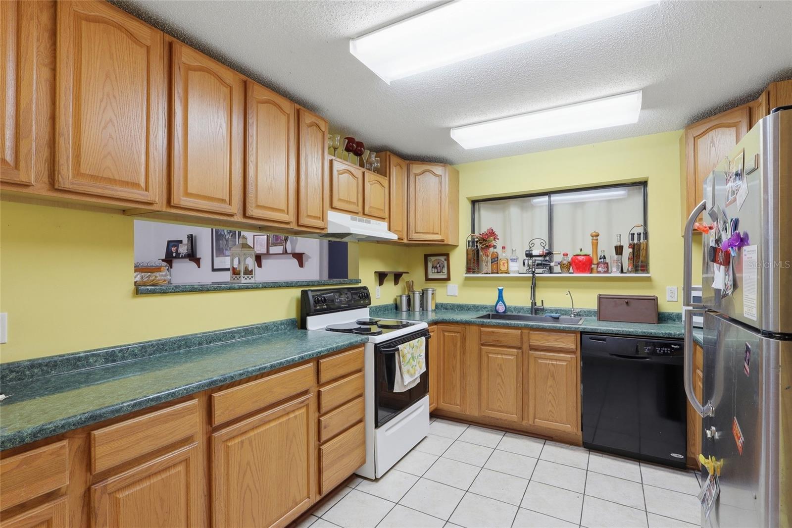 TB8504928 Property Photo 16