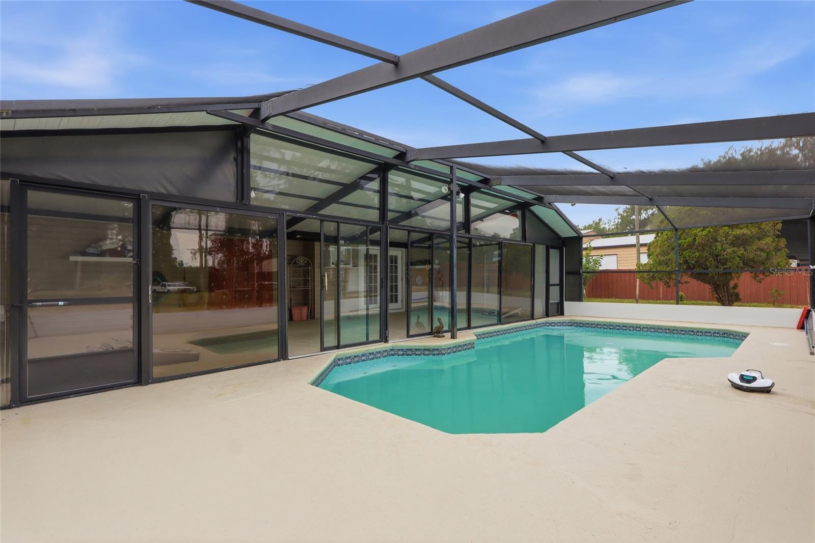 TB8504928 Property Photo 24