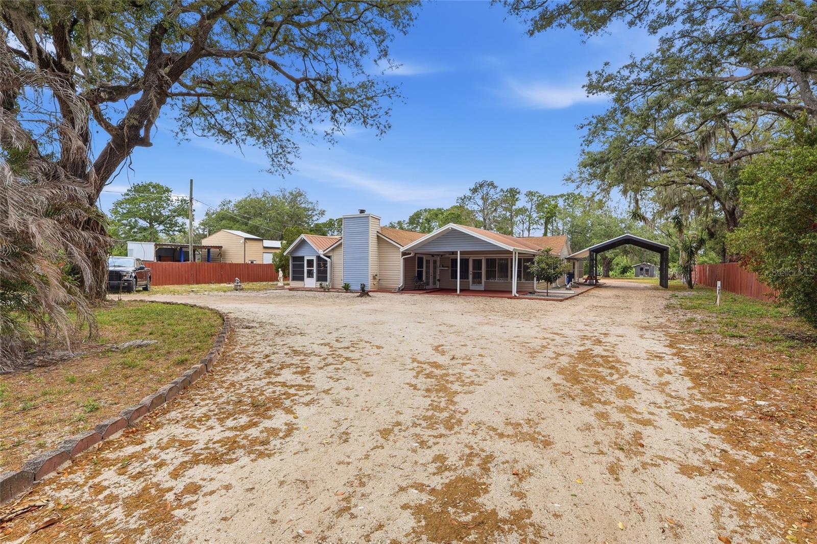 TB8504928 Property Photo 30