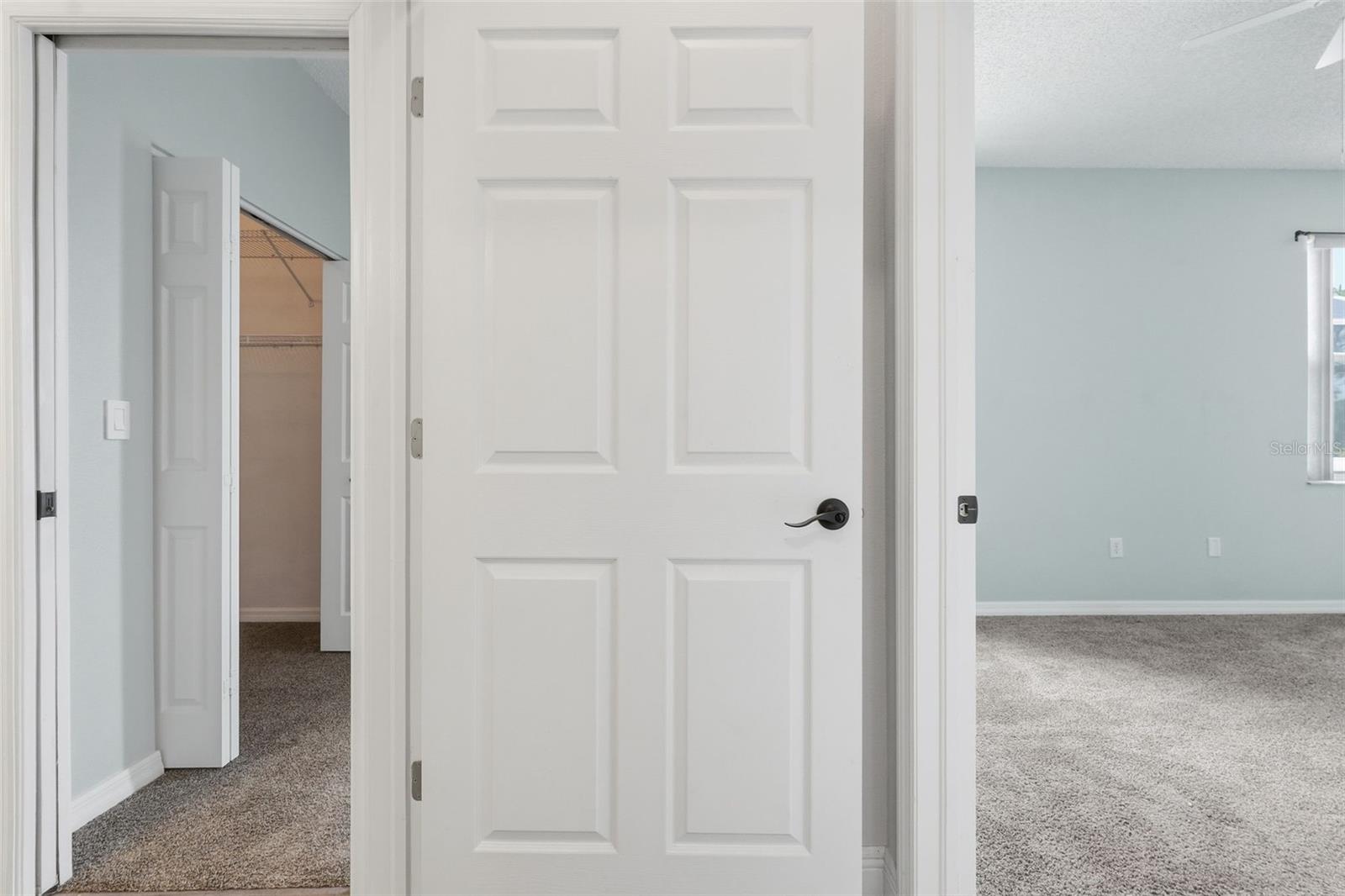 11214 Sailbrooke Dr Property Photo 4