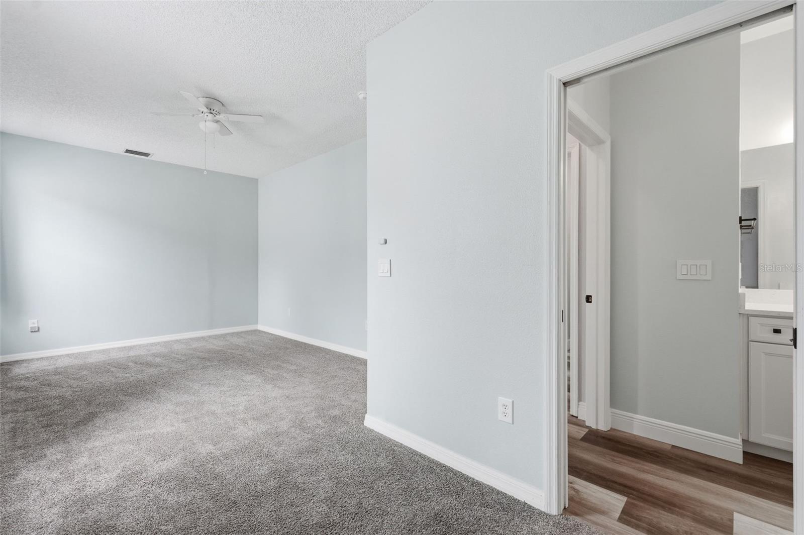 11214 Sailbrooke Dr Property Photo 8