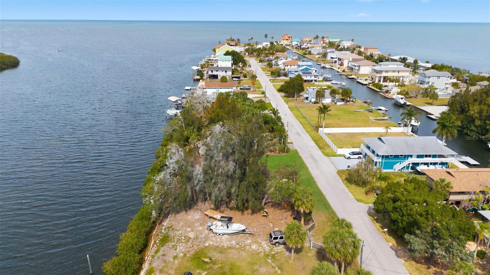 6646 Seaview Blvd Property Photo 9