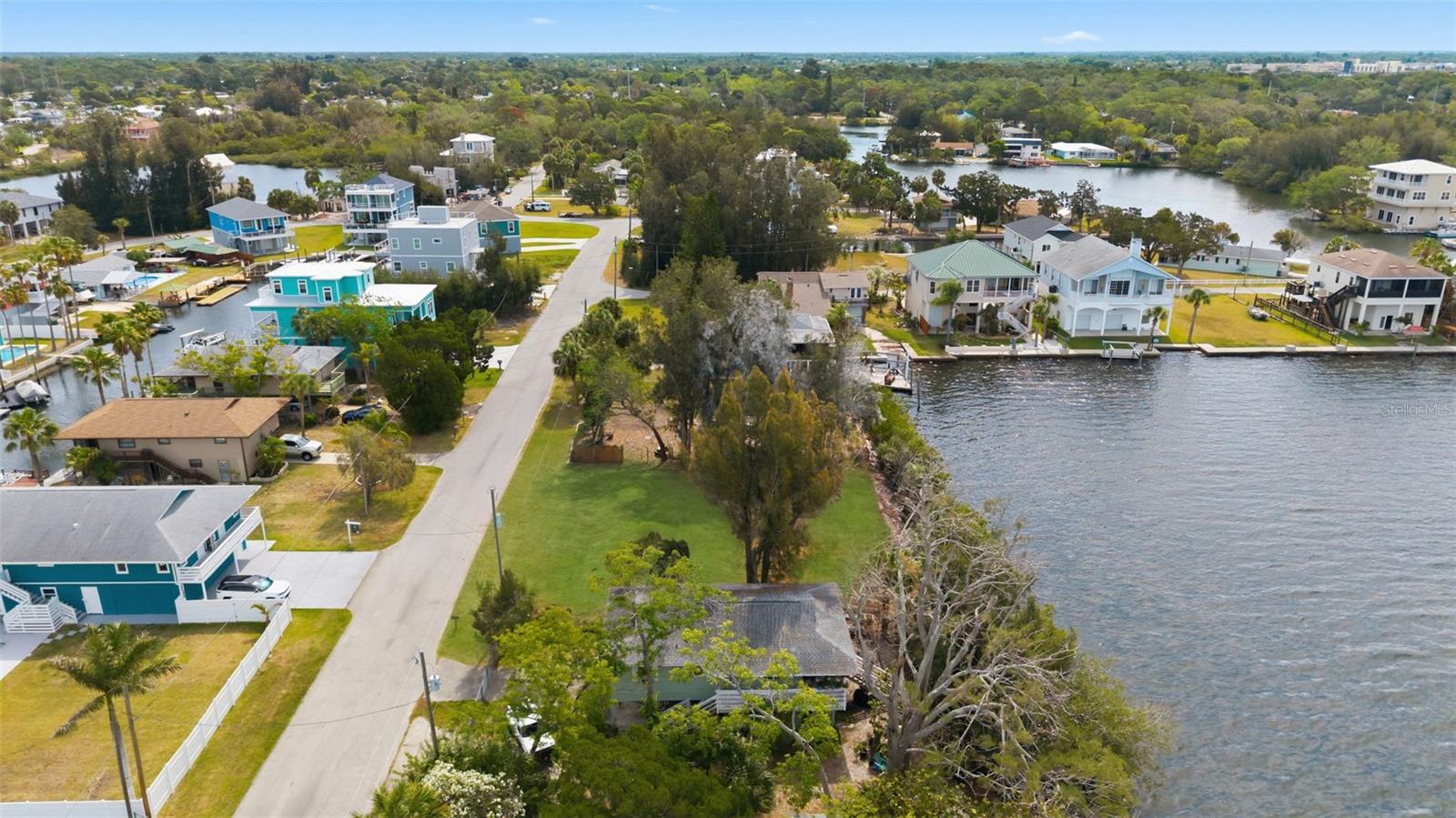 6646 Seaview Blvd Property Photo 10