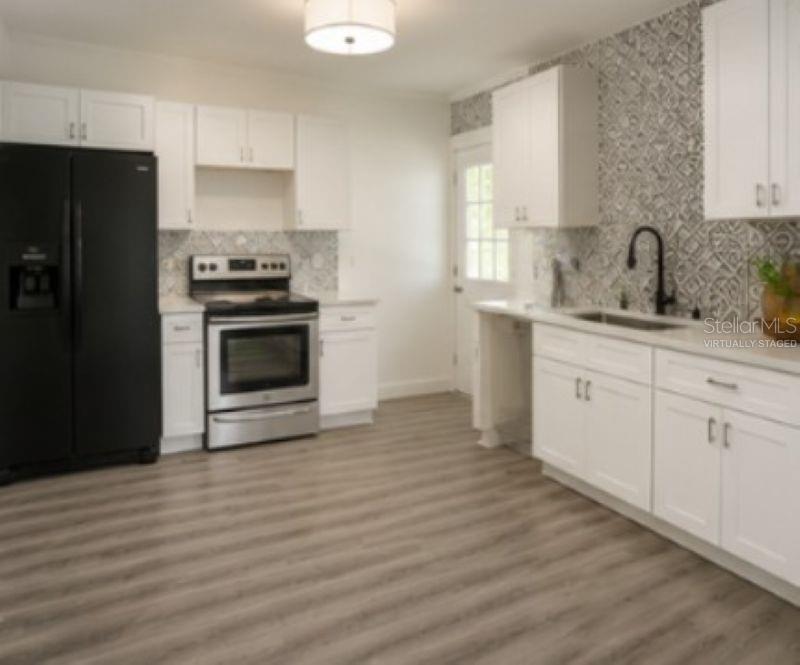 1714 2nd Ave E Property Photo 6