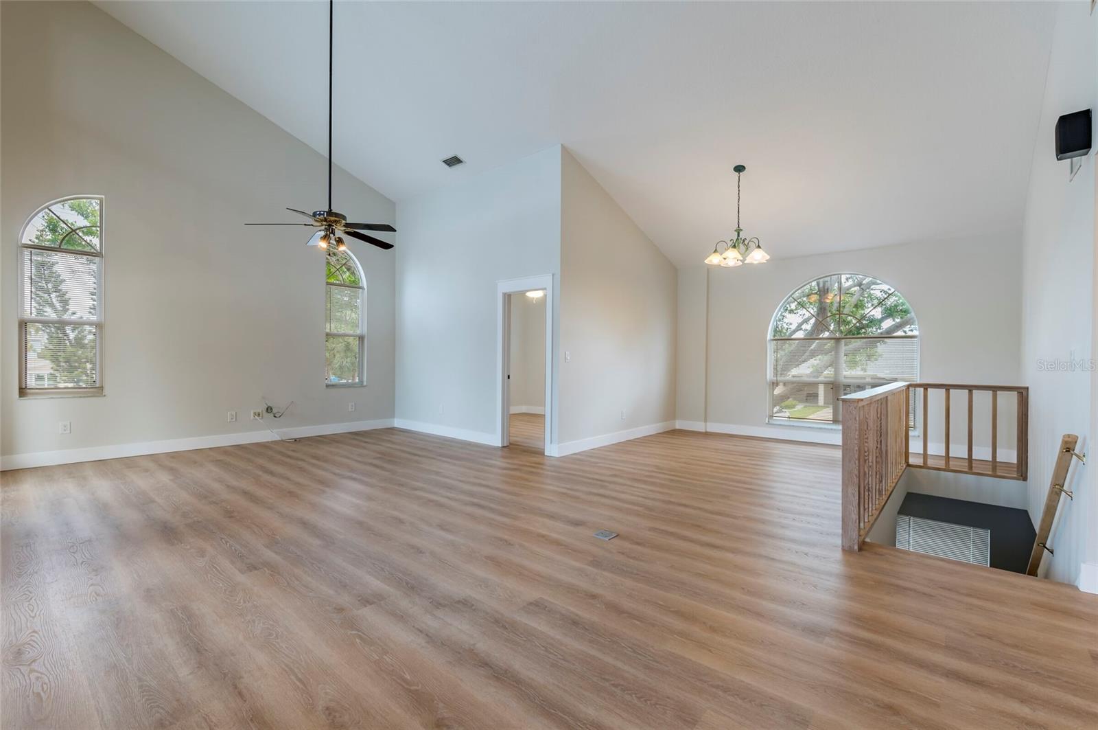 TB8505021 Property Photo 5