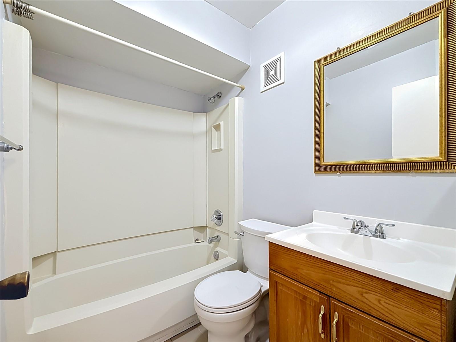 2474 Enterprise Rd #3 Property Photo 18