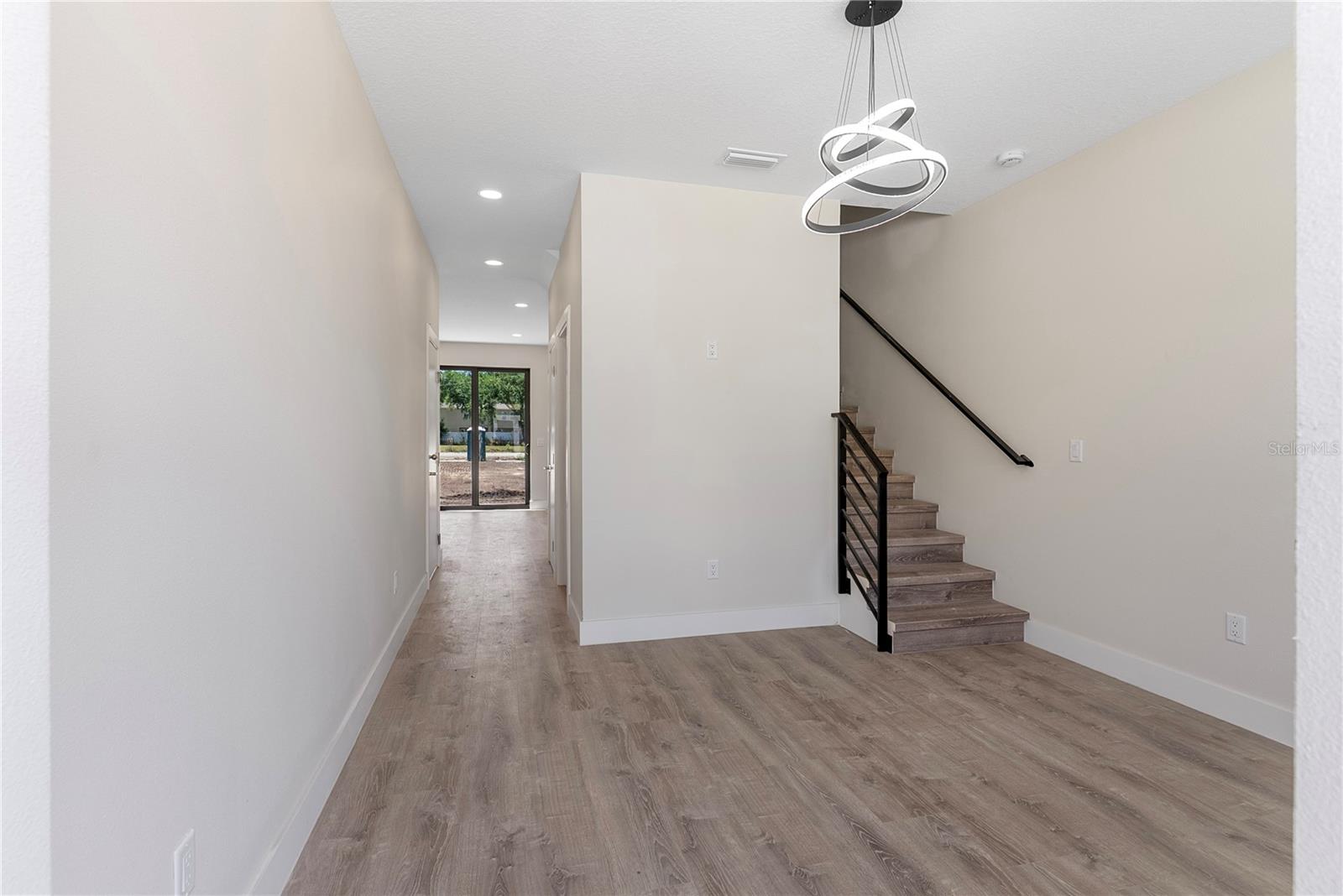 8405 Modano Pl Property Photo 7