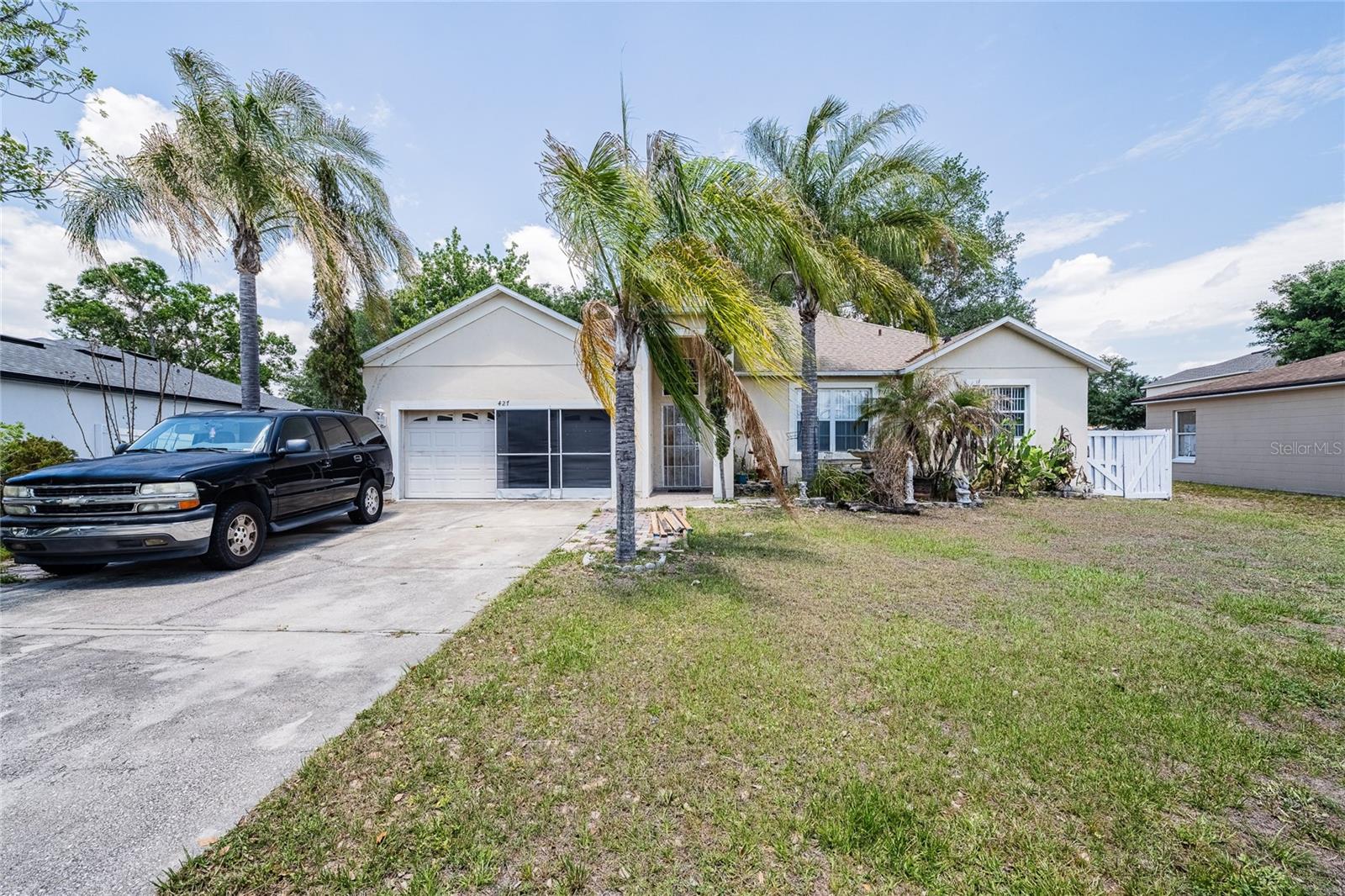 427 LARK CT Property Photo 1