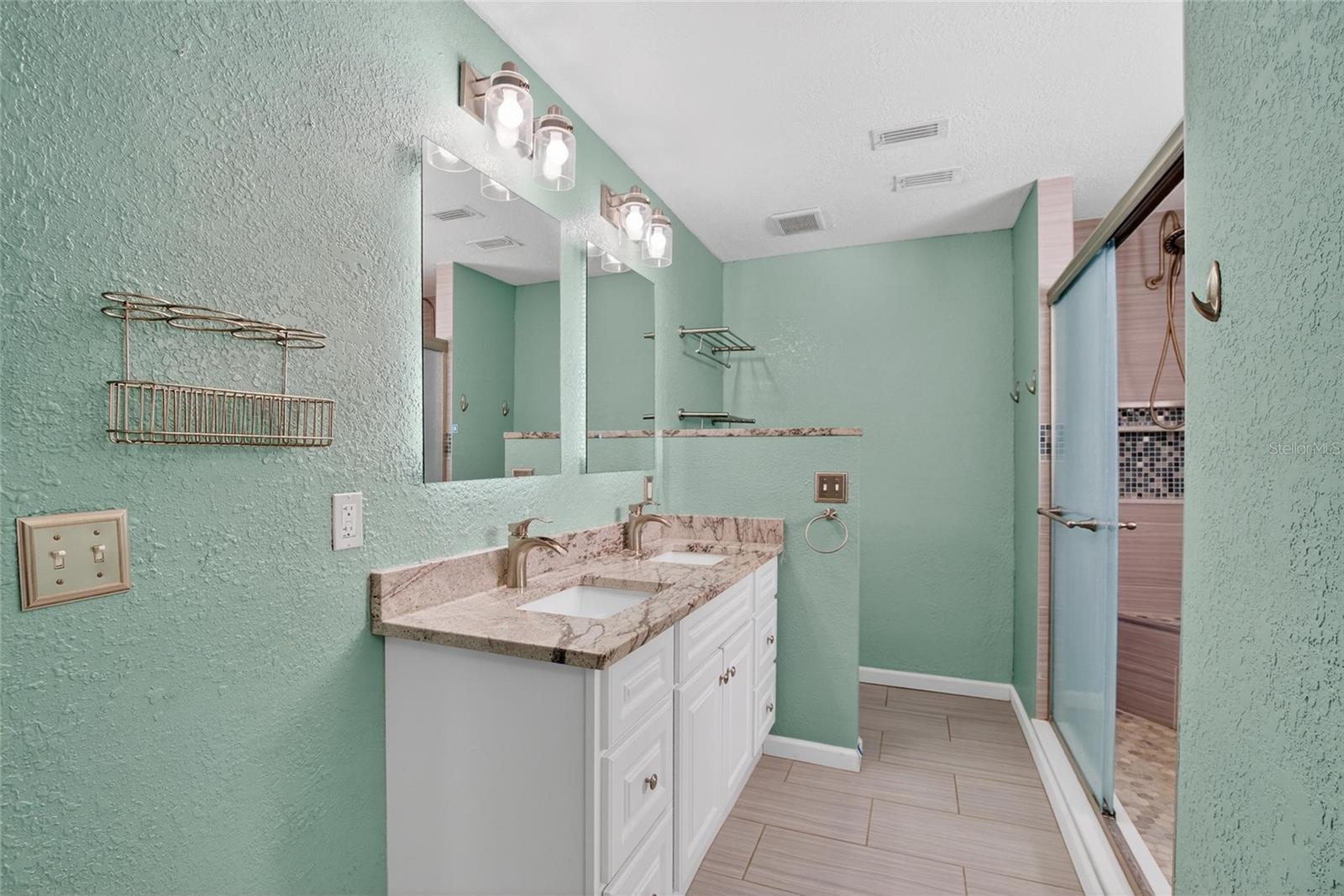 305 Sand Ridge Dr Property Photo 19