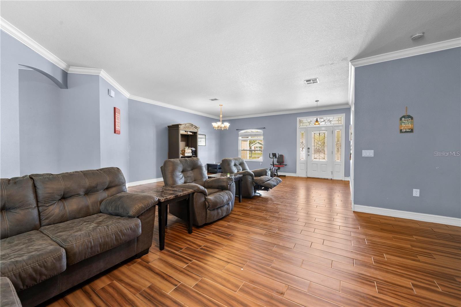 13040 Quigley Ave Property Photo 19