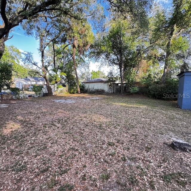 1907 E Emma St Property Photo 16