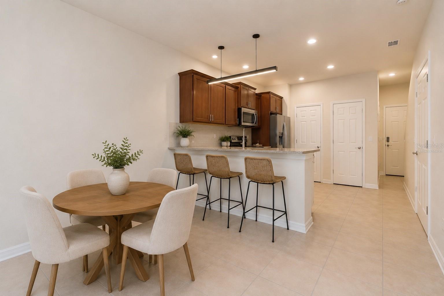 5368 Sylvester Loop Property Photo 2
