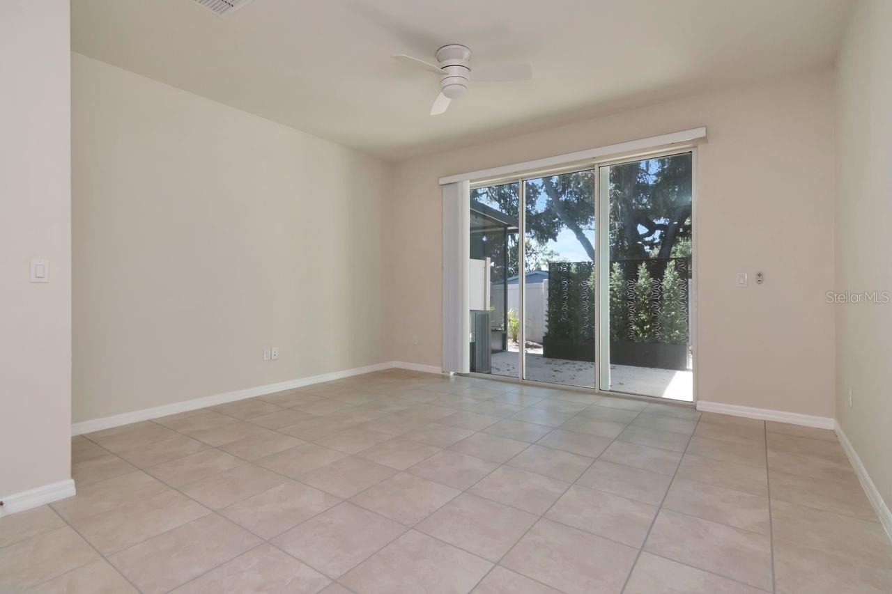 5368 Sylvester Loop Property Photo 11